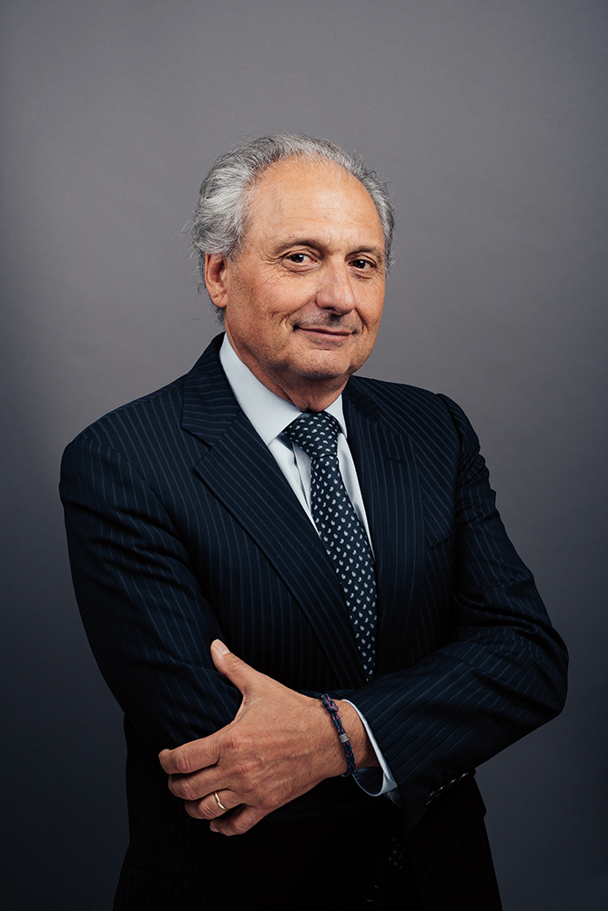 Maître Robert MAGNAN: Avocat à Paris 16 Avocat Paris 16